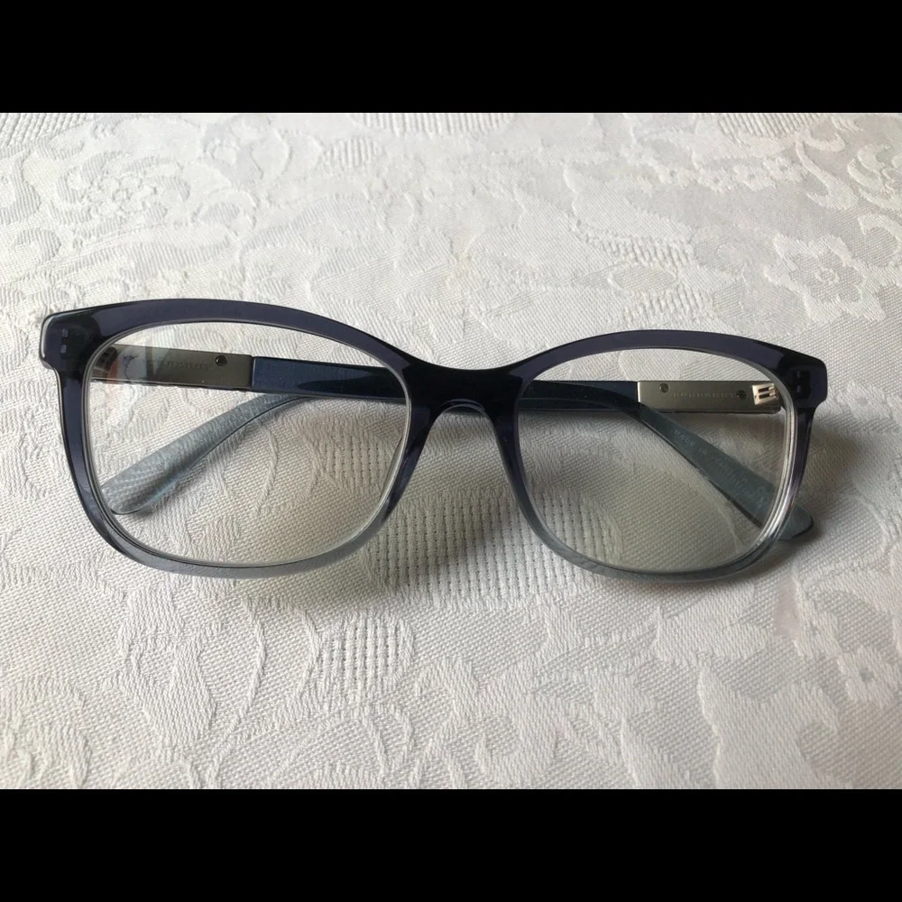 - Brand new Burberry Blue Gradient Woman’s Frame - Picture 6 of 7